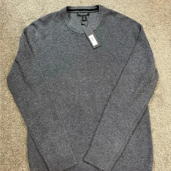 Banana Republic Sweaters - NWT Banana Republic Grey Unisex Sweater size M 100% Cotton Supima